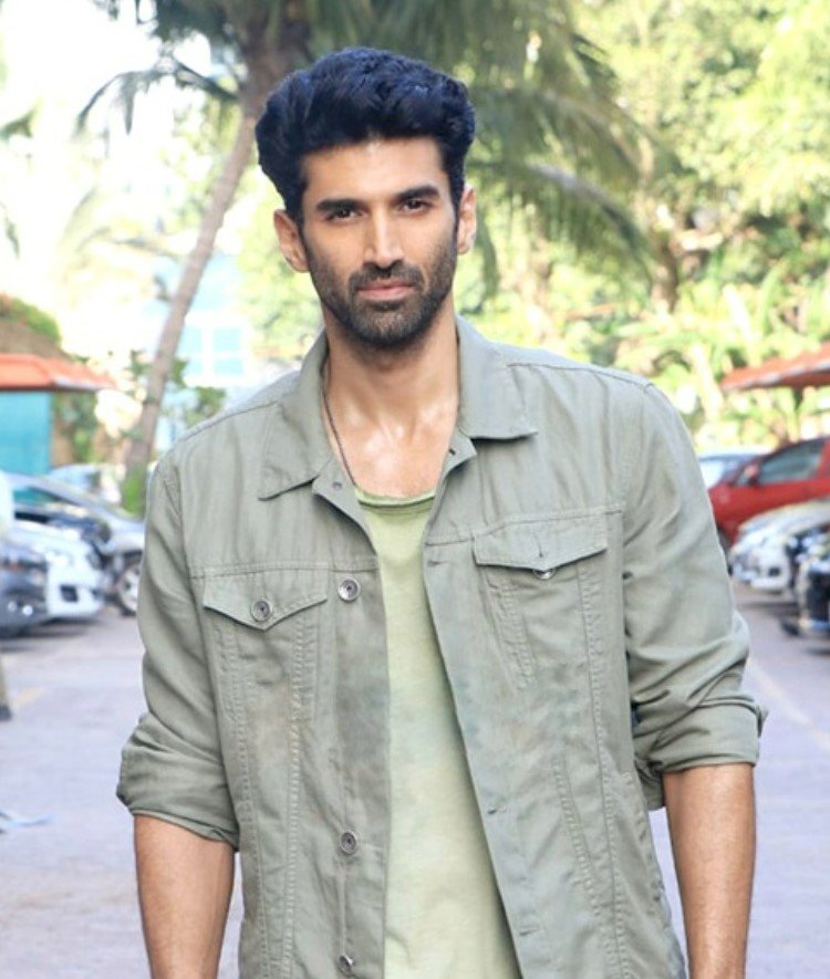 Aditya Roy Kapur - Wikiunfold.com
